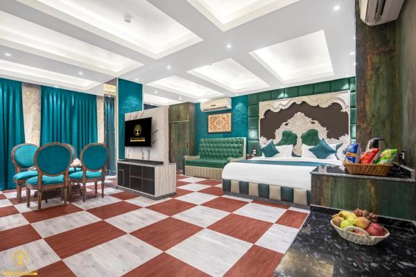 Hotel Shady Oaks, Забронировать  Отели Jammu & Kashmir Ski с парковкой, Парковка
