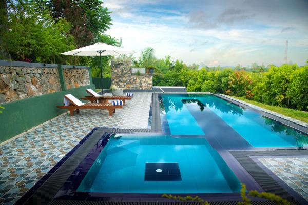 Cinnamon Forest Villa - Private Luxury Villa in Hikkaduwa, Забронировать  Отели Округа Галле с парковкой, Парковка