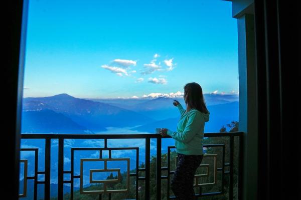 Golden View Homestay, Забронировать  Отели Педонг с парковкой, Парковка