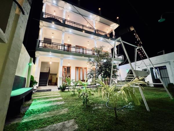 K T Resort - Ahangama, Забронировать  Отели Округа Галле с парковкой, Парковка
