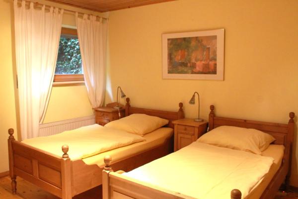 Guesthouse Doris & Peter, Забронировать  Дюссельдорф Северный Рейн-Вестфалия