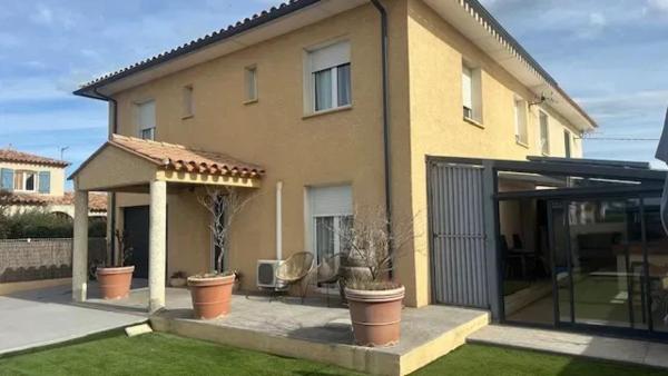 Villa spacieuse à Claira avec piscine privée, Забронировать  Клера Pyrénées-Orientales