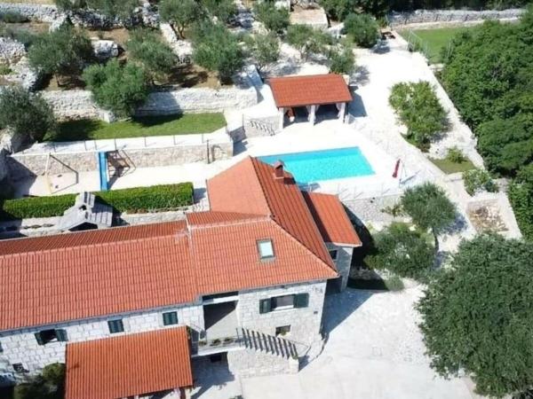 Villa in Imotski with swimming pool, Забронировать  Pojatine Сплитско-Далматинская жупания