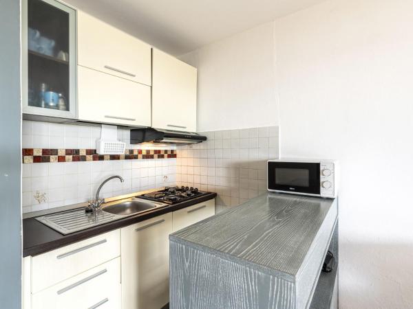 Holiday Home Villa 16 by Interhome