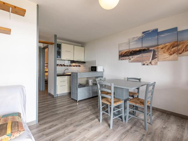 Holiday Home Villa 16 by Interhome