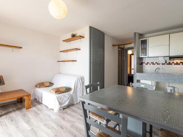 Holiday Home Villa 16 by Interhome