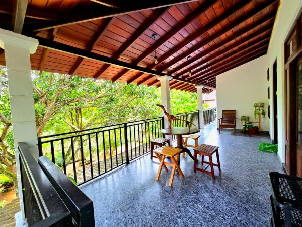 Forina Villa, Забронировать  Walliwala East Матара
