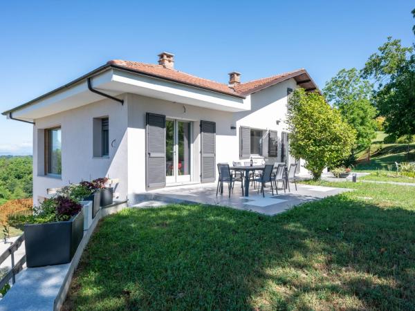 Villa Boscara by Interhome, Забронировать  Отели Пьемонта с парковкой, Парковка