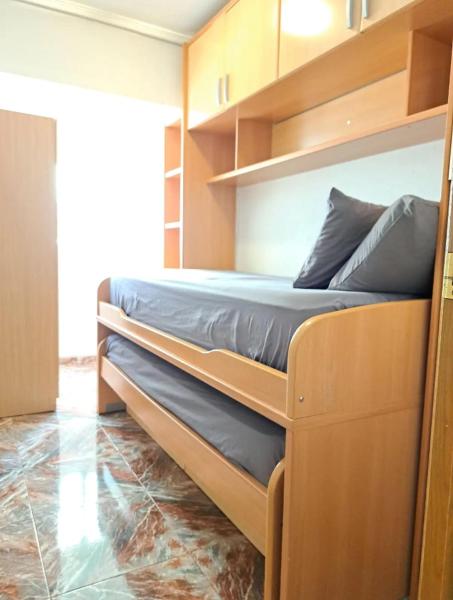 Habitación con dos camas para dos personas, Забронировать  Мислата Валенсия