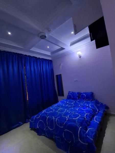 Exquisite Home 2, Забронировать  Лекки Eti-Osa