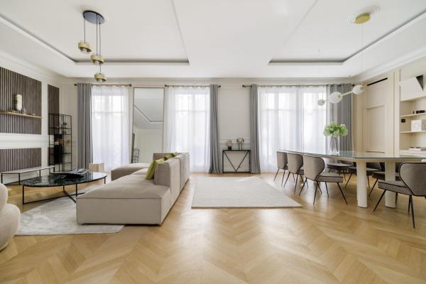 My Paris Apartments - Marbeuf, Забронировать Апартаменты/квартира Париж Иль-де-Франс, рядом с Эйфелева башня‎