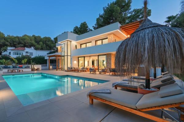 Villa Ca Naomi by Marhen Homes, Забронировать  Отели Фанадикс с парковкой, Парковка