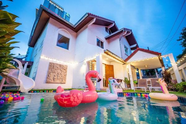 Villa 53 Wongamat 4BR, 300M from The beach, Забронировать  Северная Паттайя 