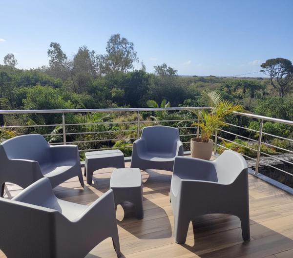 Villa JULIE, Plages de Belle Mare à 10 minutes, Забронировать  Отели Посте-де-Флак с парковкой, Парковка