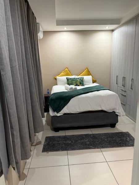 Cozy Central BNB, Забронировать  Мбабне Эсватини, рядом с Swazi Plaza Shopping Centre