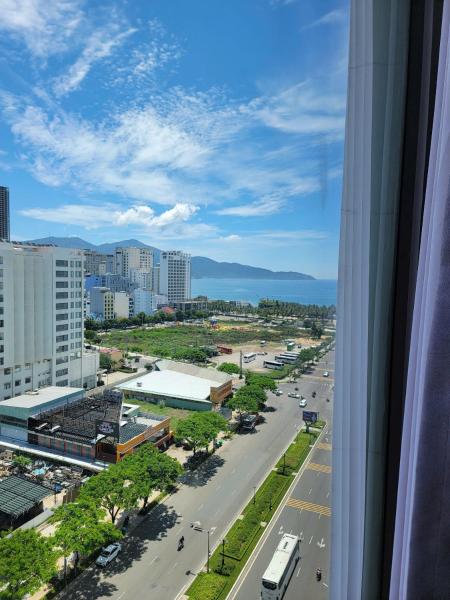 GOLDEN SUN DANANG Hotel, Забронировать  Дананг Дананг муниципалитет