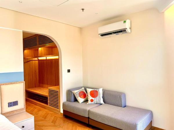 The Sol Hotel, Забронировать  Отели Острова Фукуок с парковкой, Парковка