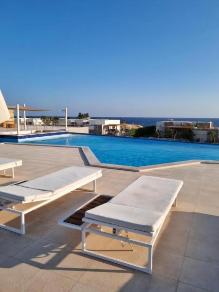 Luxury Stays in Wadi Jebal Soma Bay, Забронировать  Отели Хургада с бассейном, Бассейн