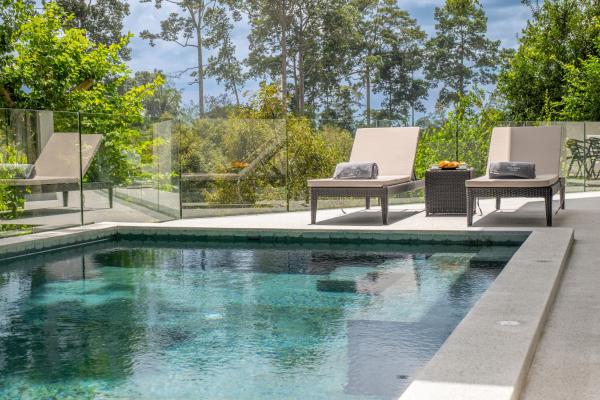 Sama Sama Villa Jungle View & Private Pool 3BR, Забронировать  Отели Сурат Тхани с парковкой, Парковка