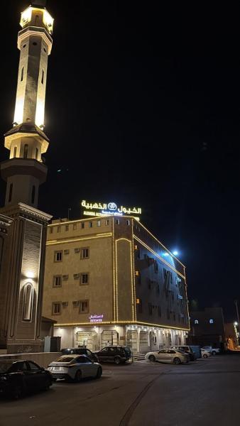 شقق الخيول الذهبية للشقق المخدومة -1, Забронировать  Отели Хамис-Мушайт с парковкой, Парковка
