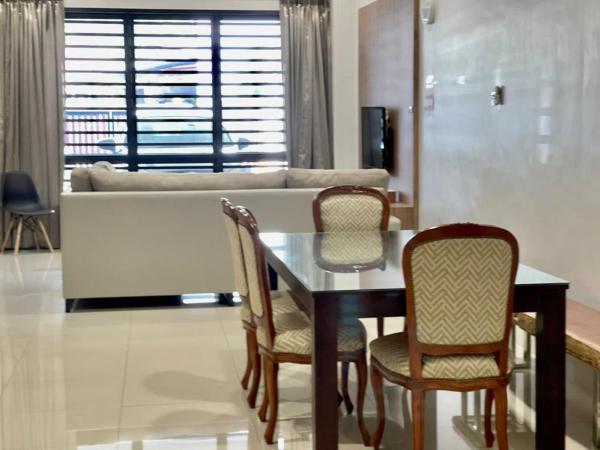 Cozy Double-storey House 4R4BR, Забронировать  Куантан Паханг