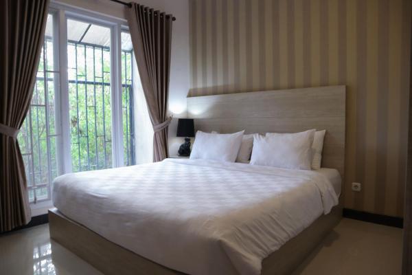 Sunrise Aventus Villa Nusa Dua, Забронировать  Отели провинции Бали с парковкой, Парковка