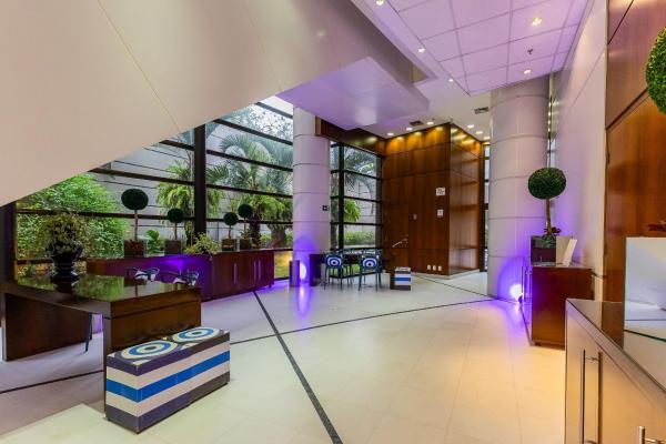 Flats Hotel Paulista | Delfhy, Забронировать  Отели Сан-Паулу с парковкой, Парковка