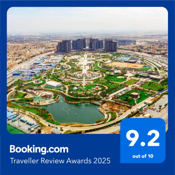 Luxury Stays in El Sheikh Zayed City, Забронировать  Отели Шейха Заед Сити с бассейном, Бассейн