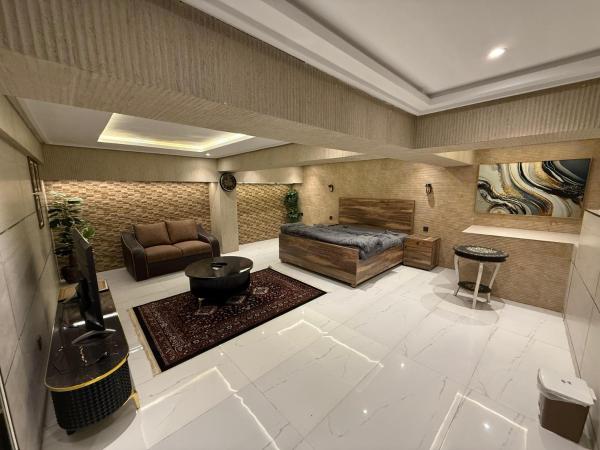 But Tourist Inn Hotel Murree, Забронировать  Марри провинция Пенджаб