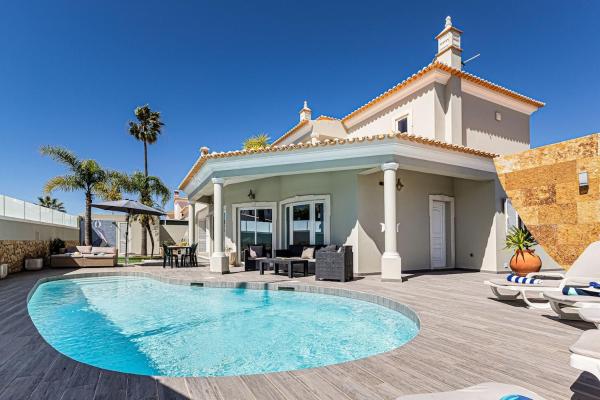 Quiet Villa Near The Beach, Opcional Heated Pool, Забронировать  Албуфейра Барловенто