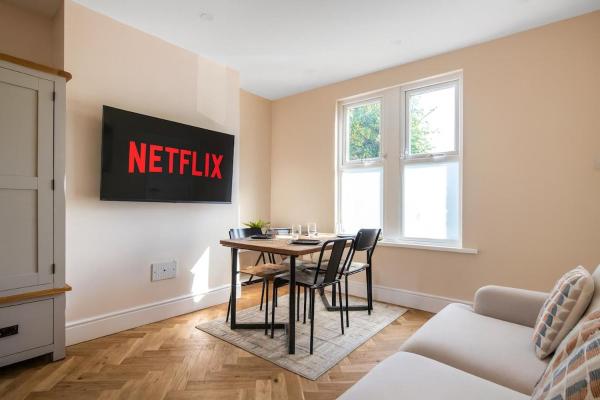 Lyme Villa - Near QMC & University of Nottingham, Забронировать  Ноттингем Ноттингемшир
