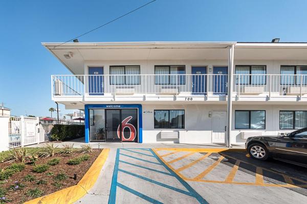 Motel 6, Забронировать Мотель Мак-Аллен штат Техас