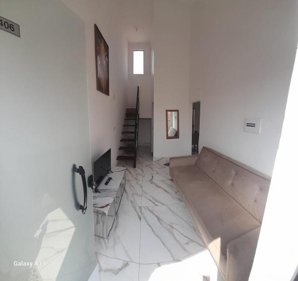 Casa completa, 2 quartos, com ar condicionado, Забронировать  Отели Сан-Паулу с парковкой, Парковка
