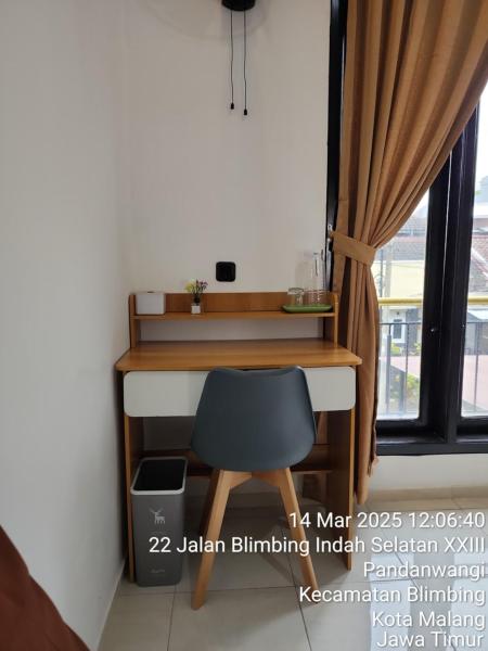 Neomi Homestay Malang, Забронировать  Wendit провинция Восточная Ява