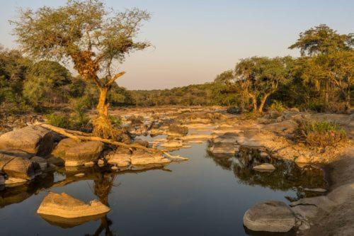 Bua River Lodge, Забронировать  Нихотакота Малави