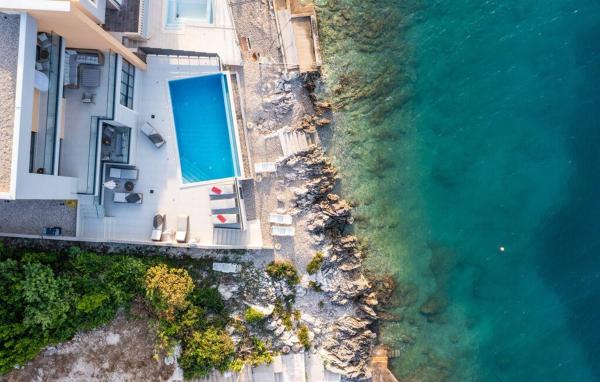 PERFECT DREAM by Villas Guide, Забронировать  Отели Pelješac с парковкой, Парковка