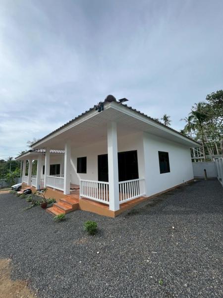 Grandma\s Samui Garden - บ้านสวนคุณย่า, Забронировать  Отели Сурат Тхани с парковкой, Парковка