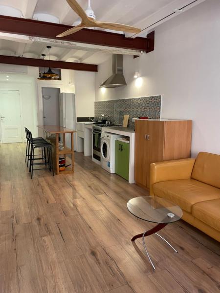 Beautiful & Central Rooms in El Raval, Забронировать  Барселона Провинция Барселона