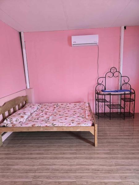 Lola Mamang Resort, Забронировать  Генерал Сантос 