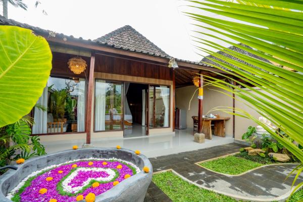 Insenja Ubud Tropical Suite Villa, Забронировать  Убуд Гианьяр