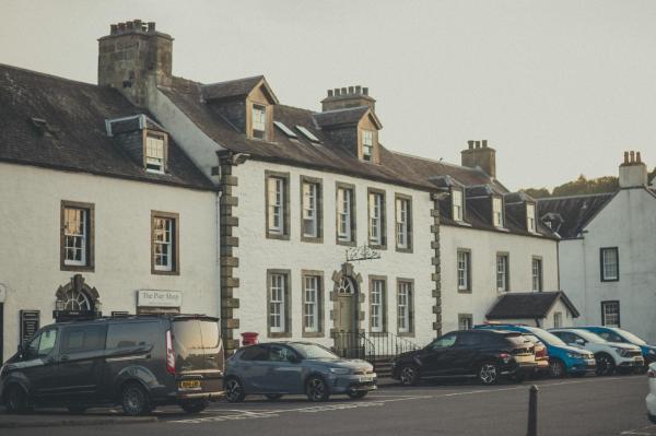 NICHT\ Apartments Inveraray Town Centre, Забронировать  Отели Аргайл и Бьют с парковкой, Парковка