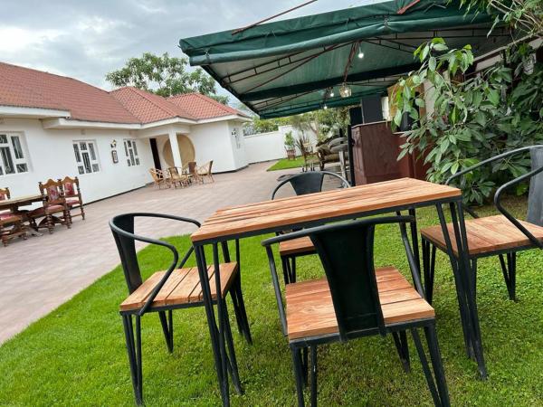 ArushaWest Hotel, Забронировать  Аруша Объединенная Республика Танзания