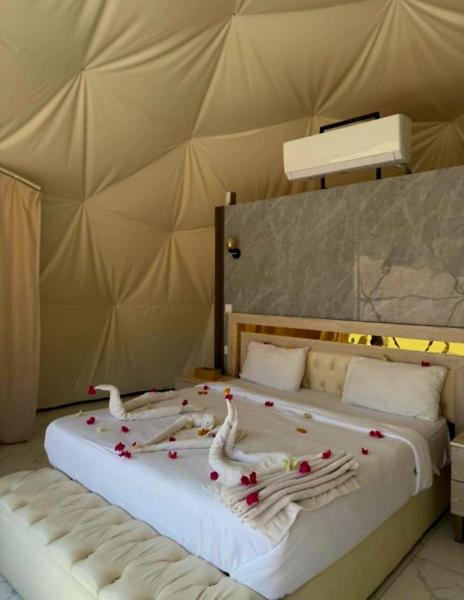 NAJMA lUXURY CAMP, Забронировать  Отели мухафаза Акабы с парковкой, Парковка