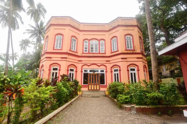 Hotel O Aanand Resorts, Забронировать  Отели Голвад с бассейном, Бассейн