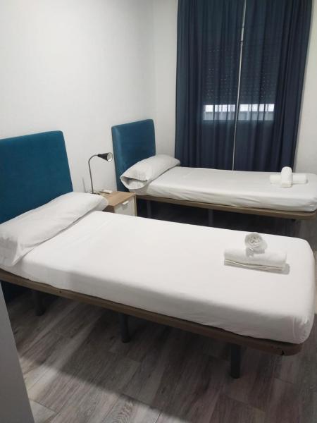 Deluxe Hostel Sevilla, Забронировать  Отели Севильи с бассейном, Бассейн