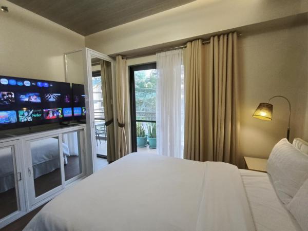 Eya\s Staycation 2bedrooms condo near tourist spots with parking, Забронировать  Sampong Ромблон