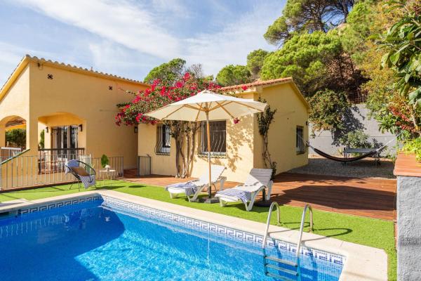 Lloret · Villa Gamené piscina y mar, Забронировать  Льорет-де-Мар Коста-Брава