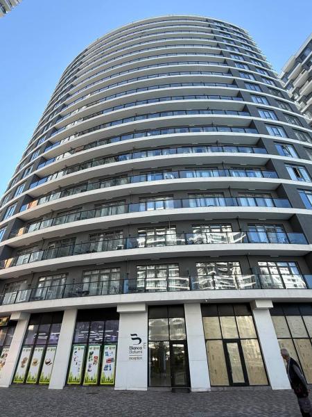 Rihlaa aprt E1212, Забронировать  Отели Itʼkhvisi с бассейном, Бассейн