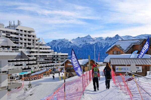 Résidence Franceloc PUY St Vincent, Забронировать  Отели Ecrins National Park с парковкой, Парковка