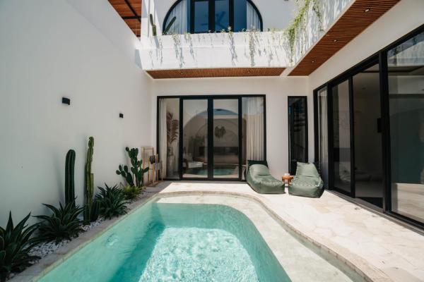 Villa Pacha Mama - 2BR Villa in Tumbakbayuh, Забронировать  Отели Tumbak Bayuh с бассейном, Бассейн